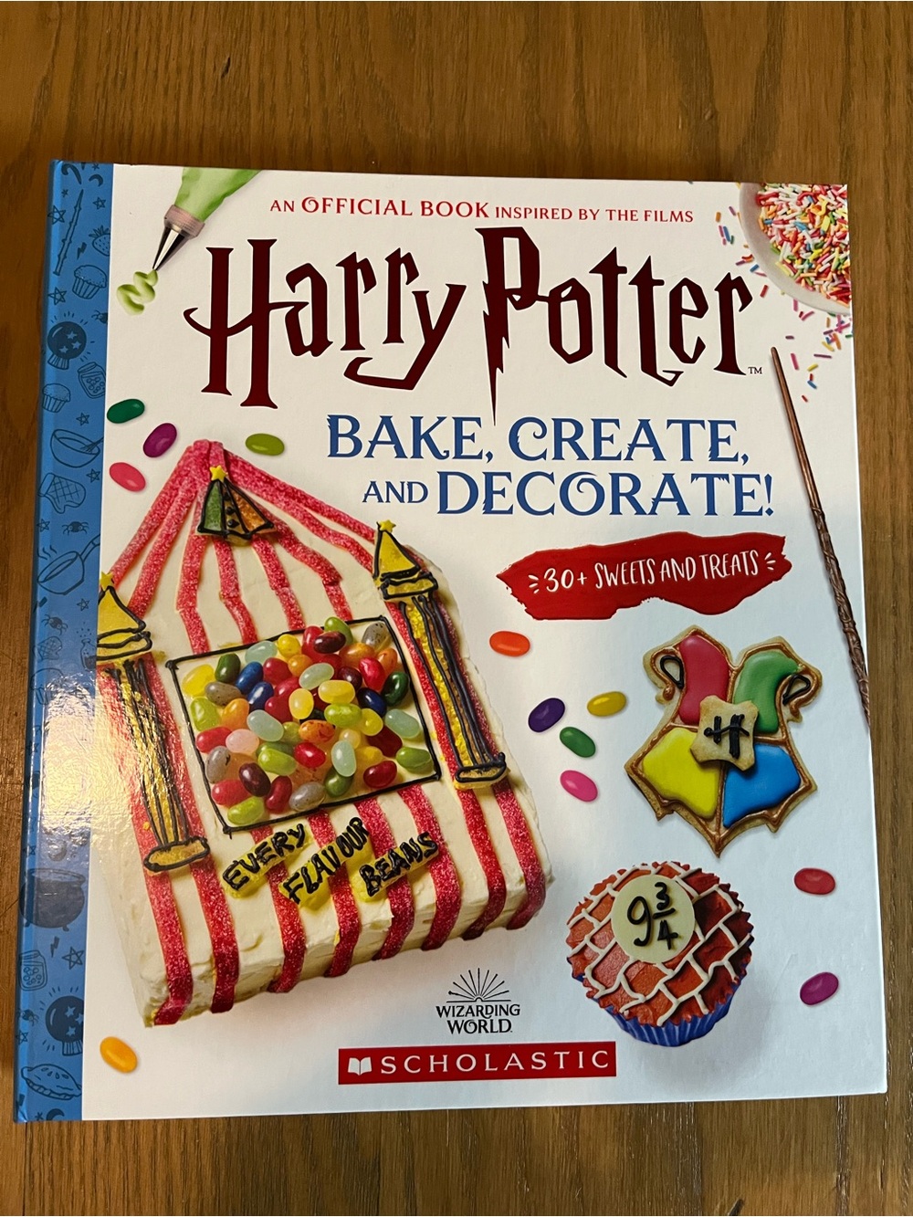 Scholastic Harry Potter Bake, Create, and Decorate! - White Cover-Brand New